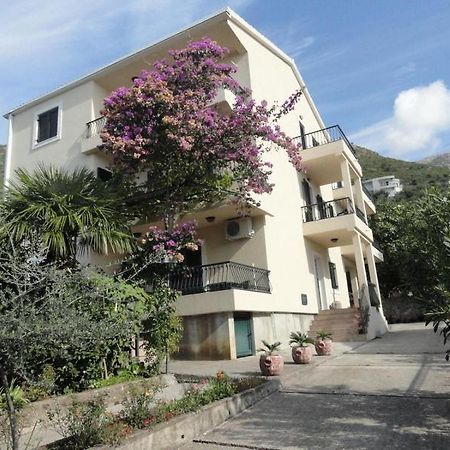 Apartments & Rooms M Petrovac na moru Exterior foto